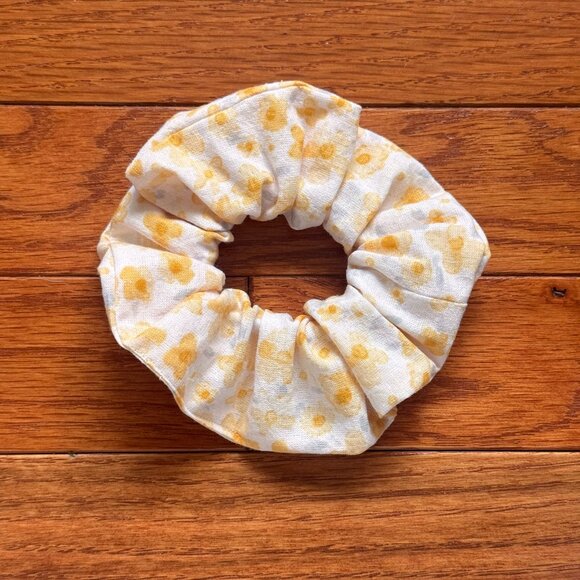 Handmade Yellow Floral Scrunchie! - Picture 1 of 2